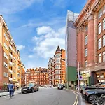 Iconic Apartment With Terrace On Harrods